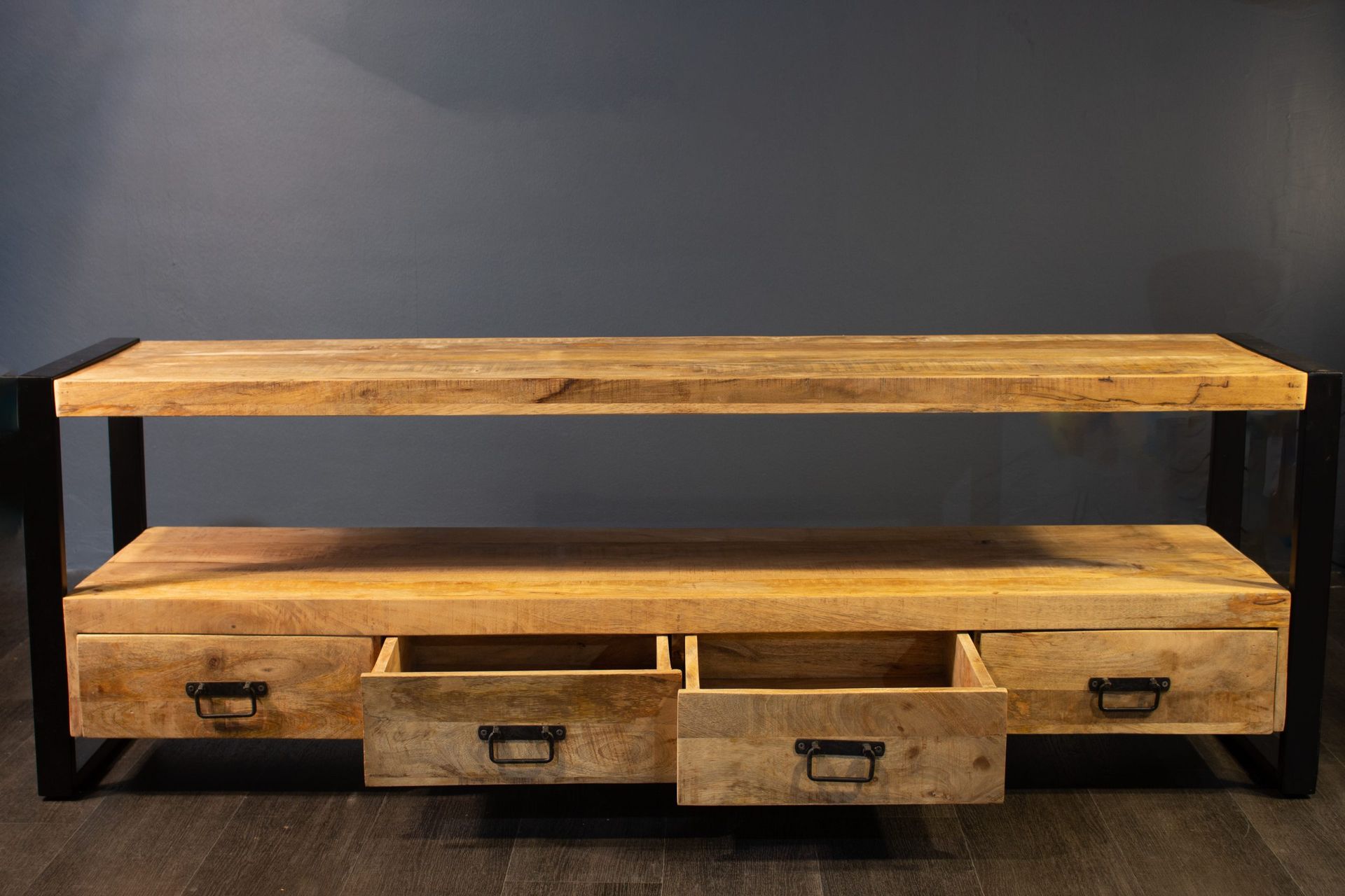 TV-Kast Domburg – Mangohout & Zwart Staal – 180x45x60 cm