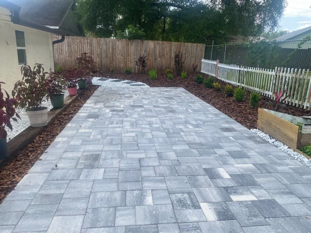 https://lirp.cdn-website.com/f7dbf0ef/dms3rep/multi/opt/patio-paver-installation-640w.png