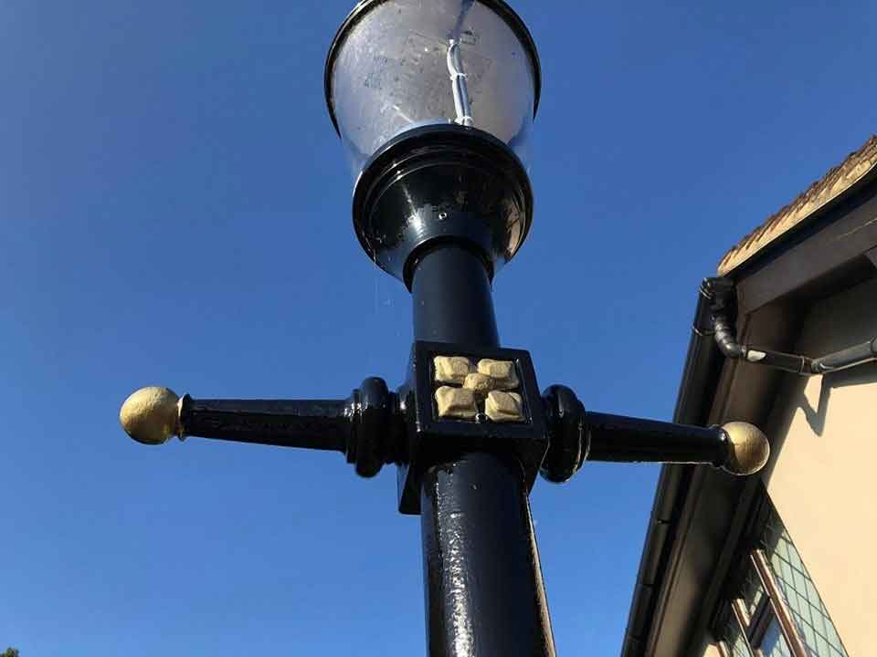 Light post