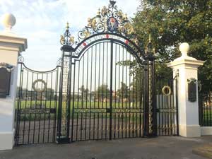 fully insured painters & Decorators