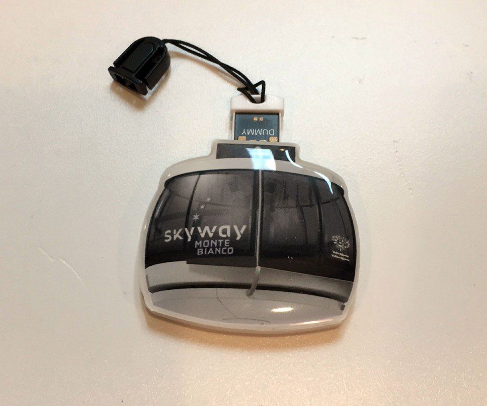 chiavetta USB a forma di cabina di funivia