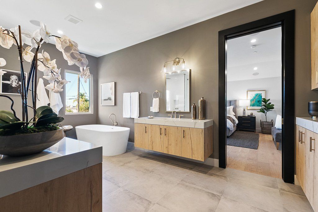 Bathroom renovation contractor in Irvine, CA