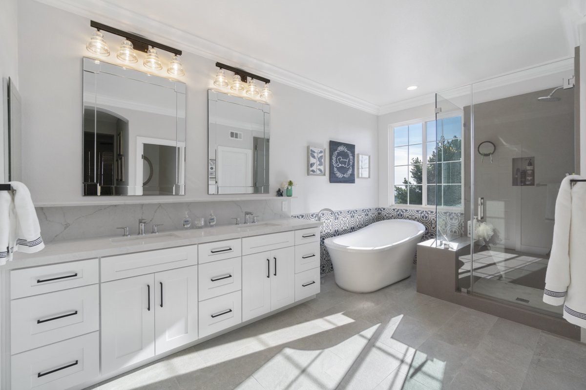 Custom bathroom flooring contractor in Lake Forest, CA