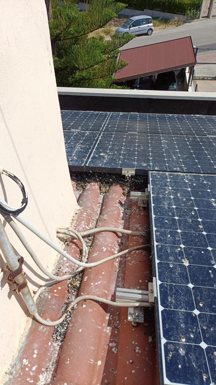 Pannelli fotovoltaici sporchi