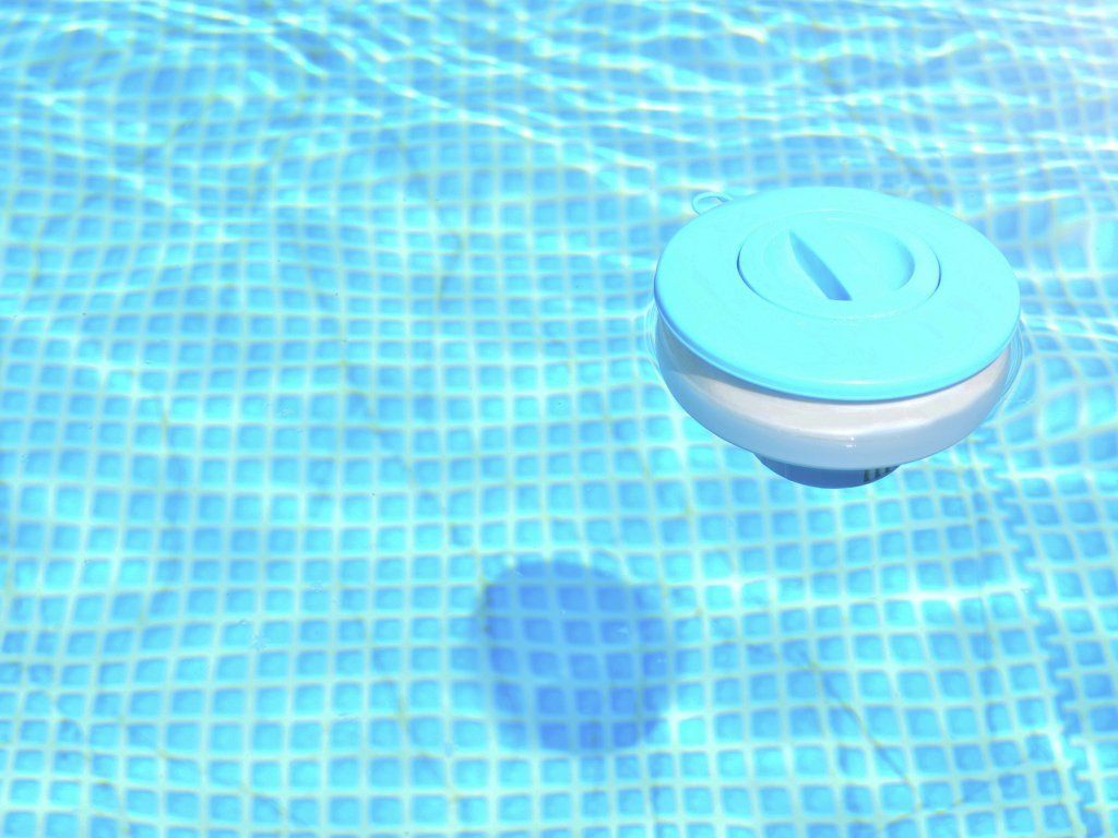 insumos para la limpieza y productos para piscina