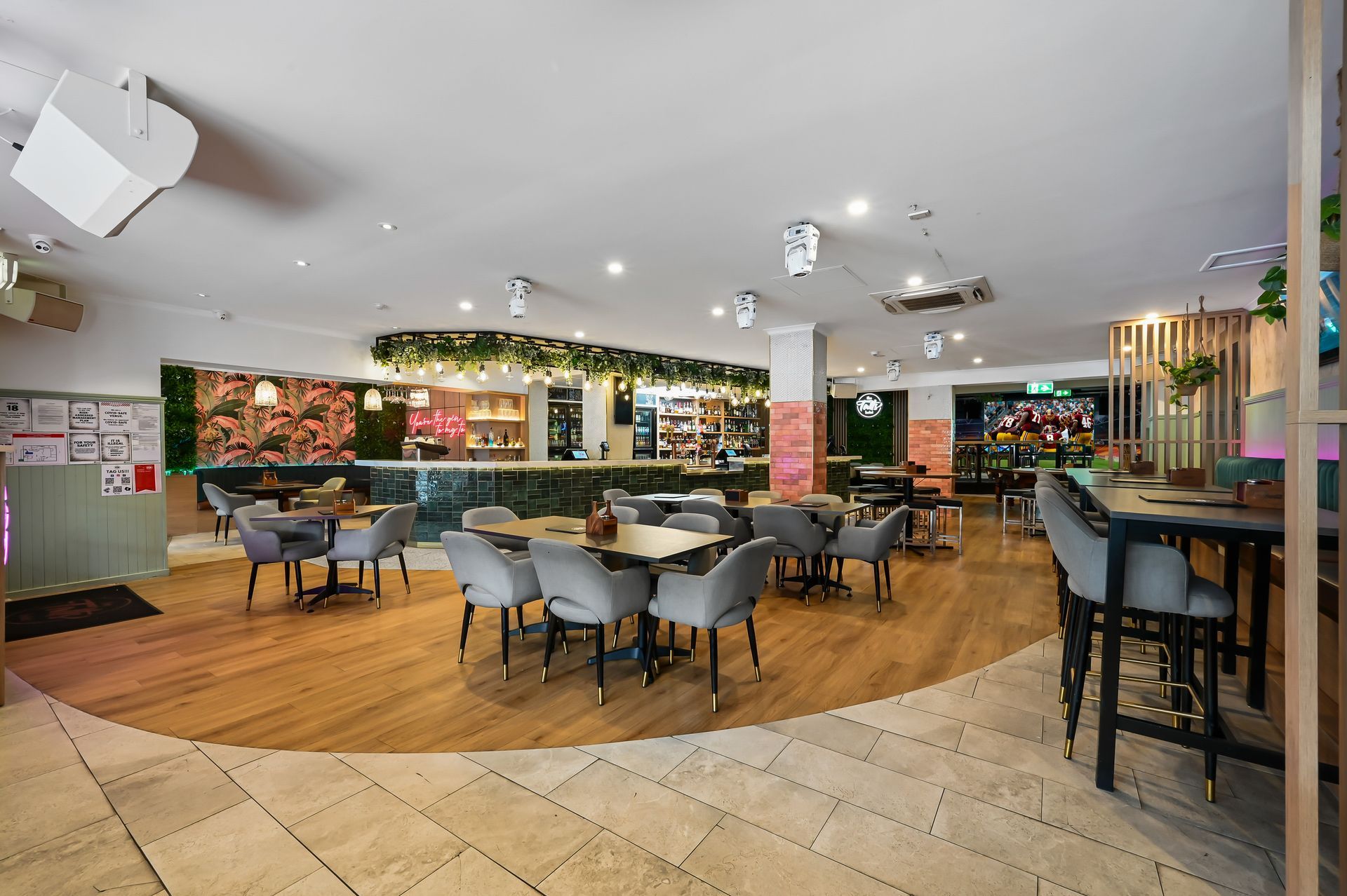 Tatts Bistro Lunch and Dinner