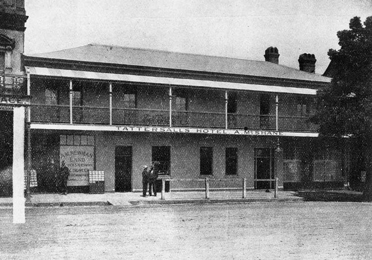 Photo of Tatts Hotel Toowoomba from 1906