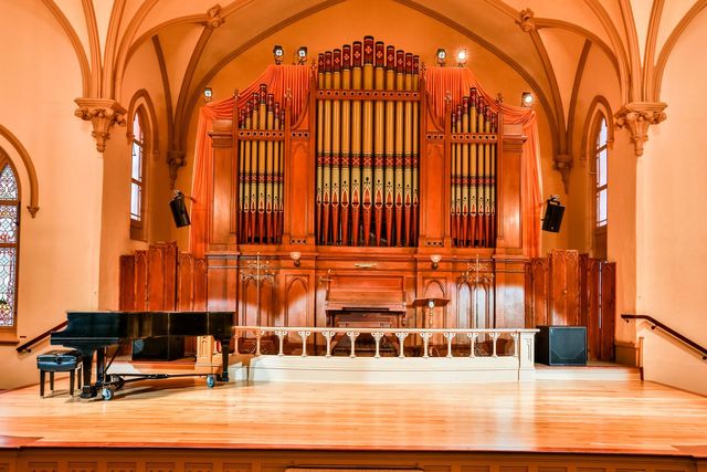 Old store pipe organ