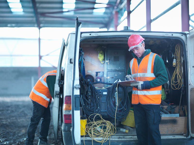 electricians getting ready to travel