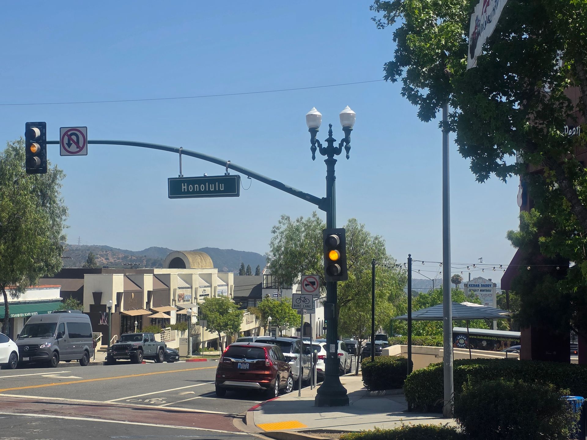 La Crescenta Montrose downtown