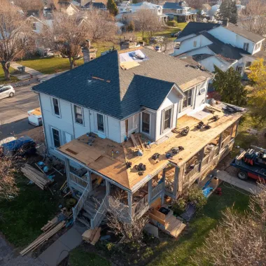 Expert roof replacement Joliet IL services cover synthetic shingles, structural upgrades, eave drip flashing, and secure ridge board anchoring.
