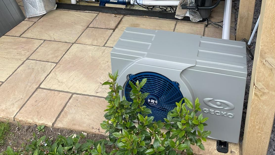 Can you heat a hot tub with a heat pump?