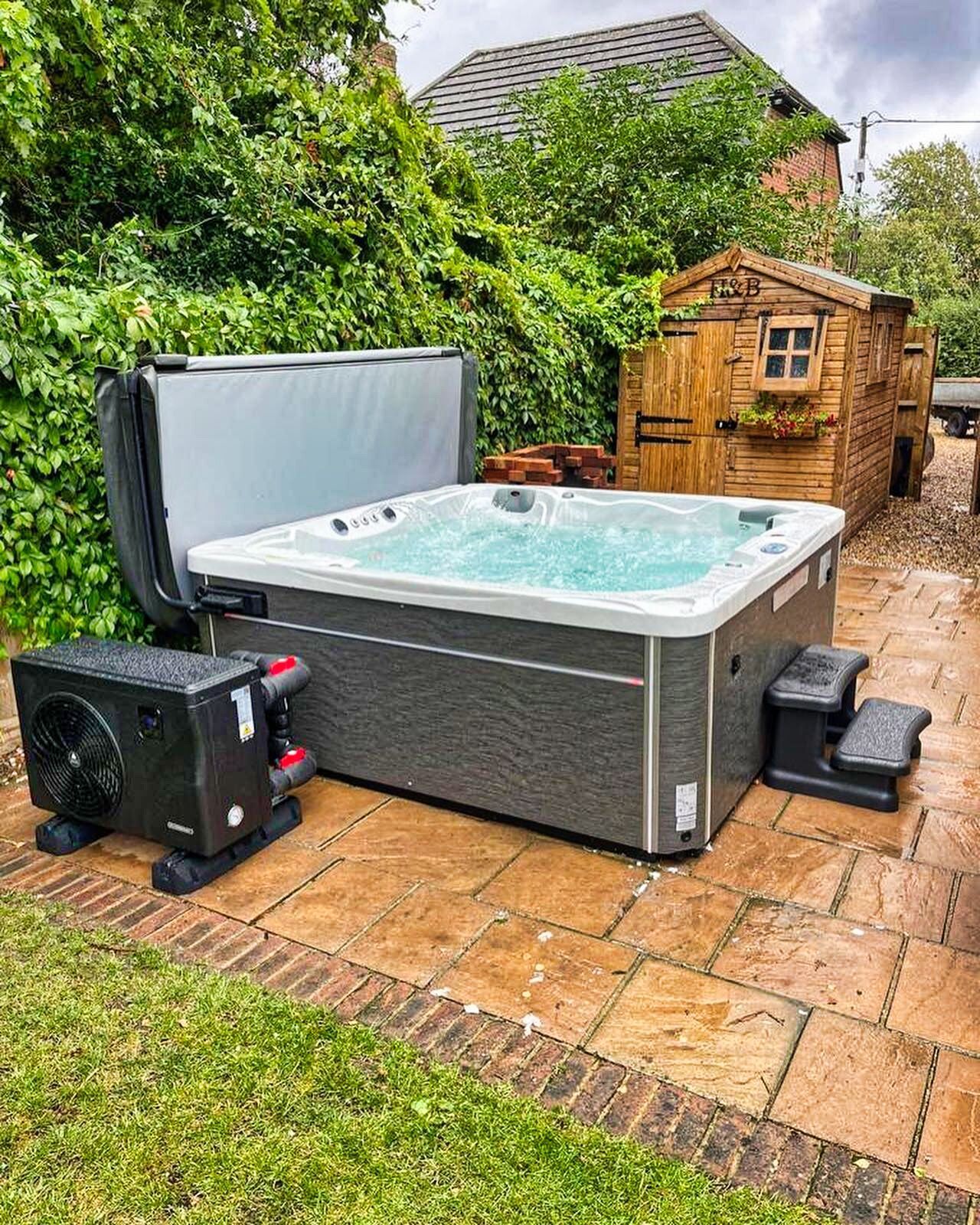 Heat pumps for hot tubs