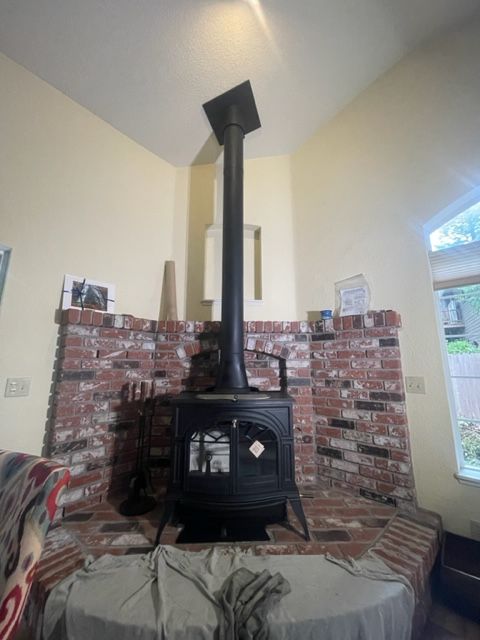 Corner Black Chimney - Mckinleyville, CA - Northcoast  Chimney Sweep