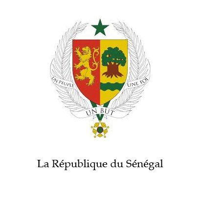Les armoiries de la république du sénégal comportent un lion et un arbre.