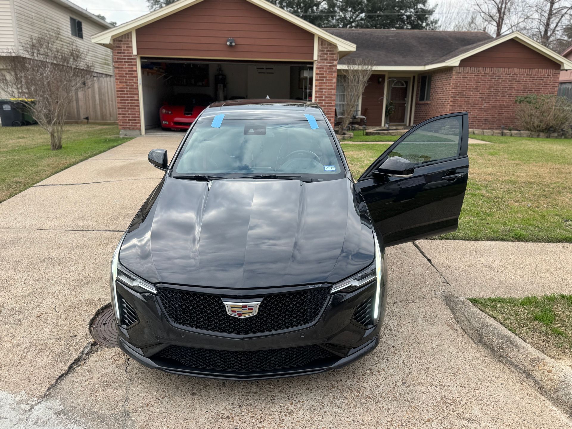 cadillac windshield replacement
