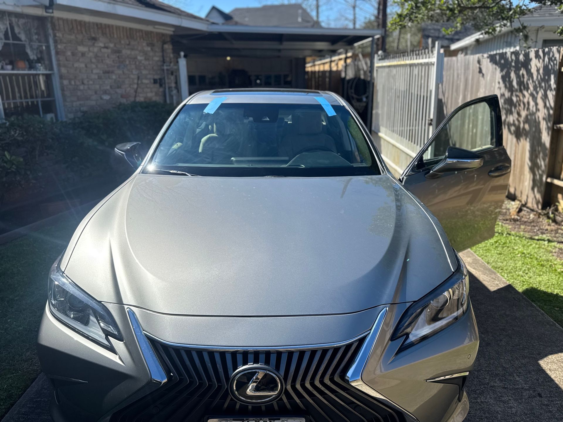 lexus windshield replacement