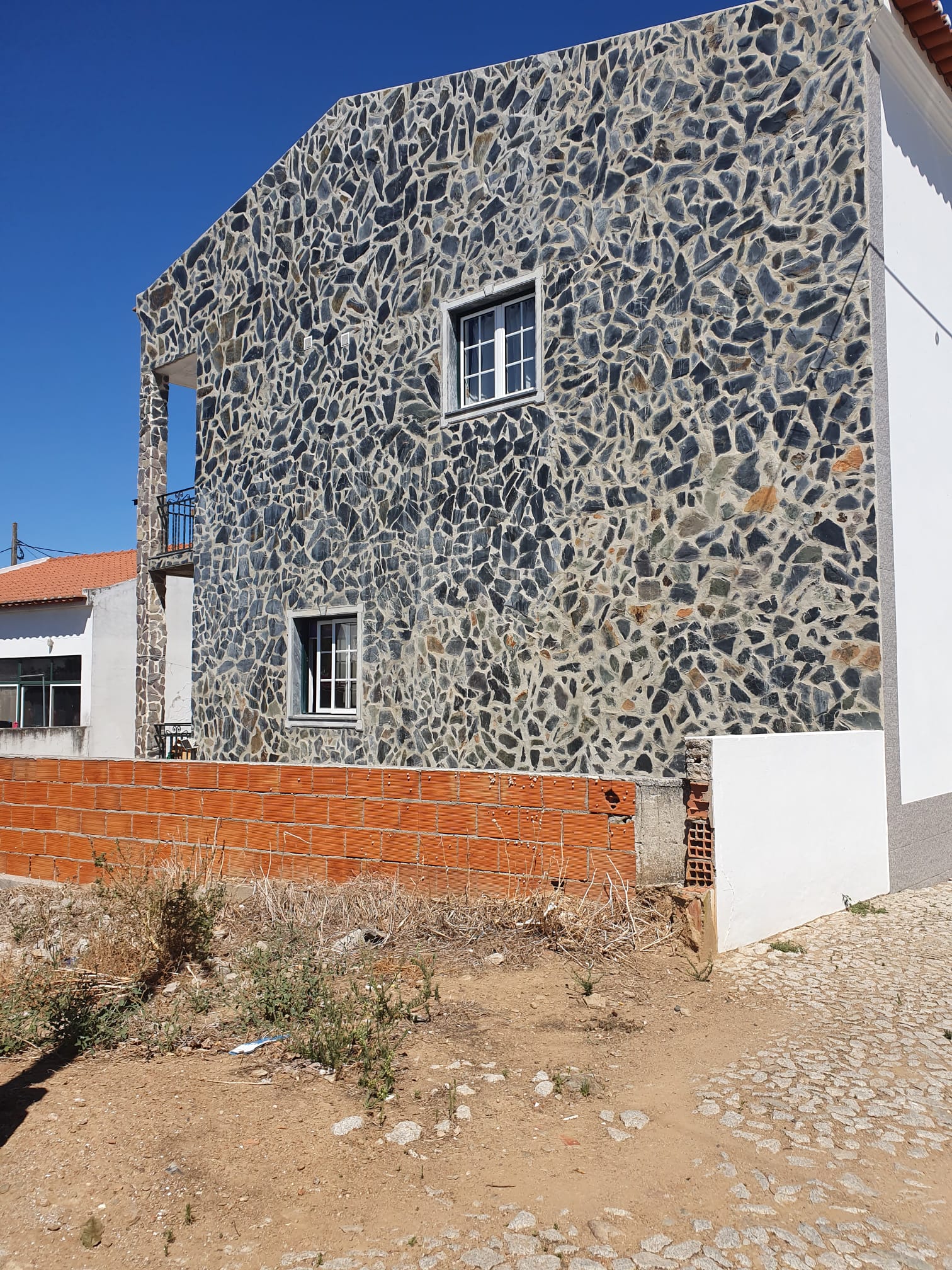 façade en pierres naturelles