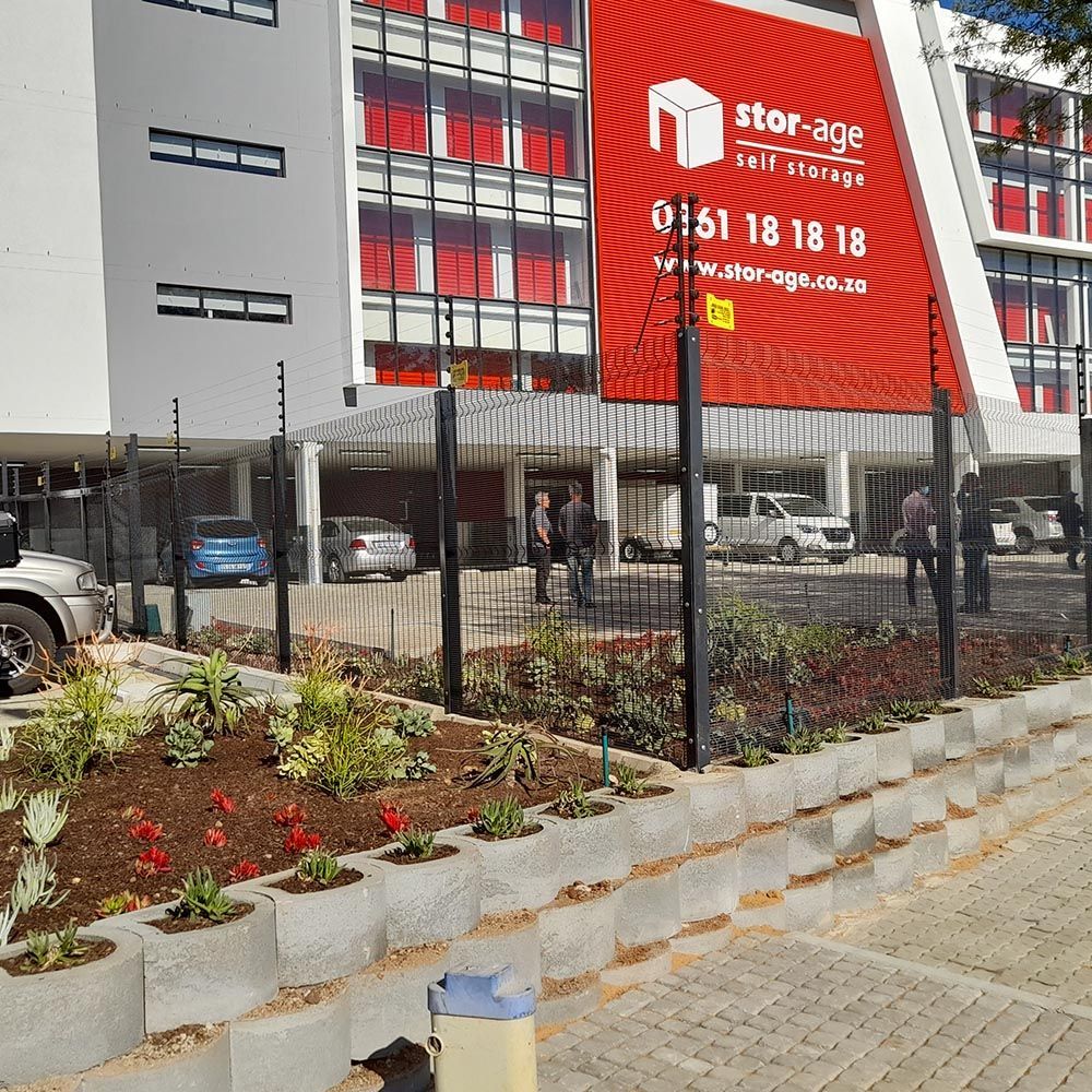 De-fence installation at various businesses