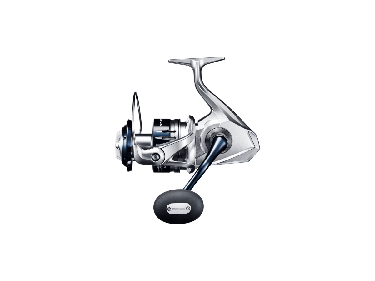 A Shimano Saragosa 8000 fishing reel is shown on a white background.