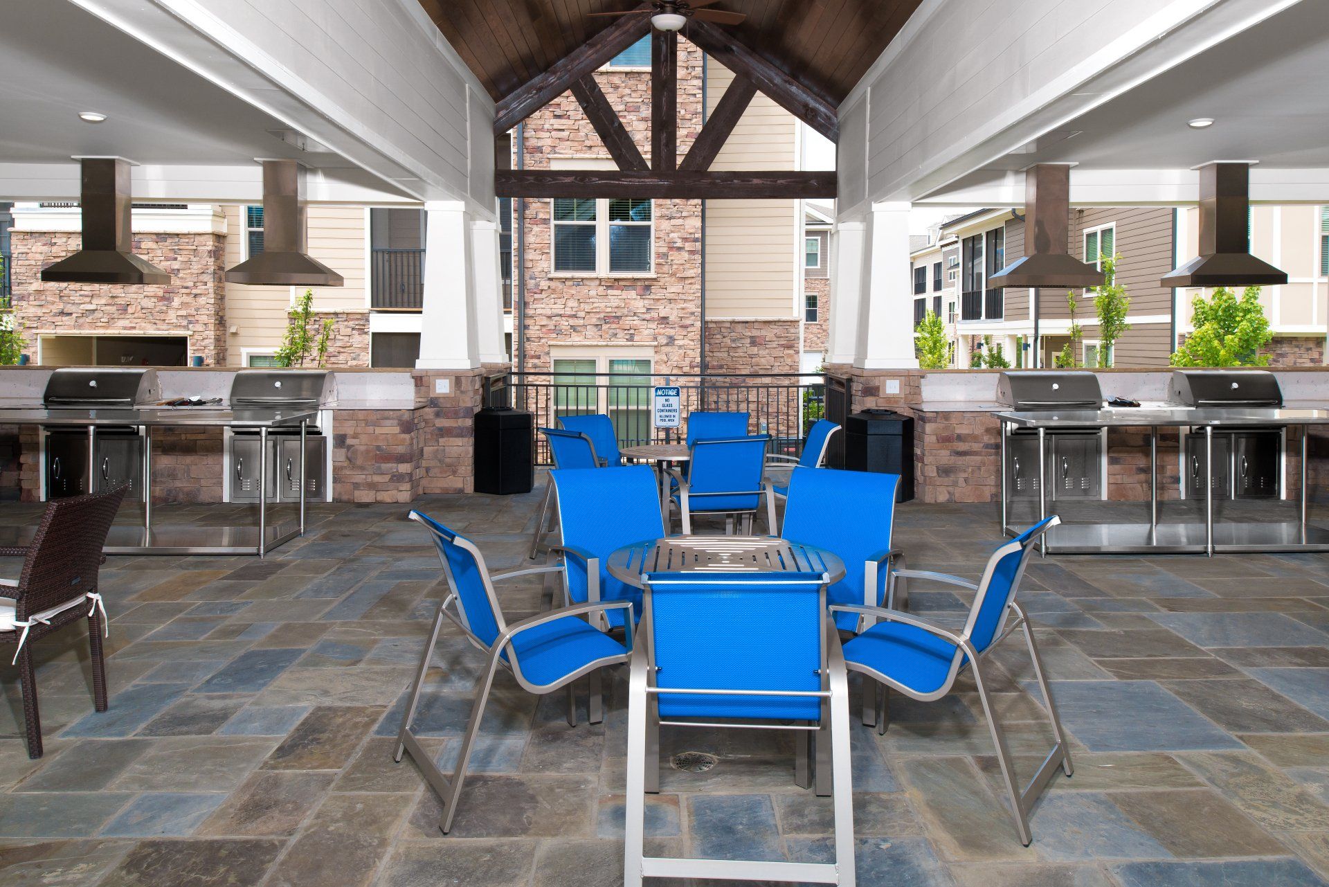 Outdoor seating at Silver Collection at Cosner's Corner in Fredericksburg, VA.