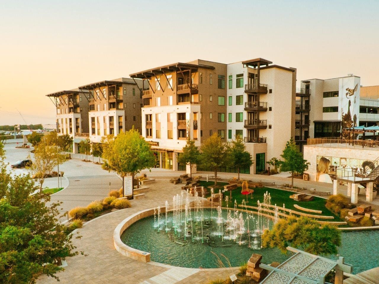Fountain at Valor at the Realm in Lewisville, TX.