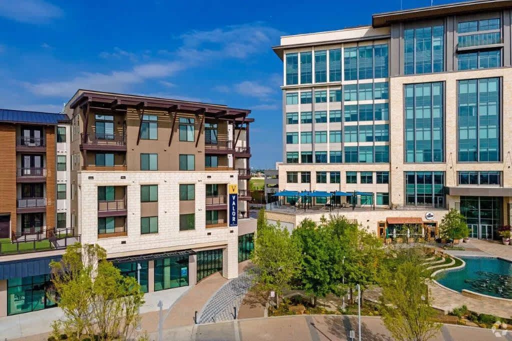 Exterior at Valor at the Realm in Lewisville, TX.