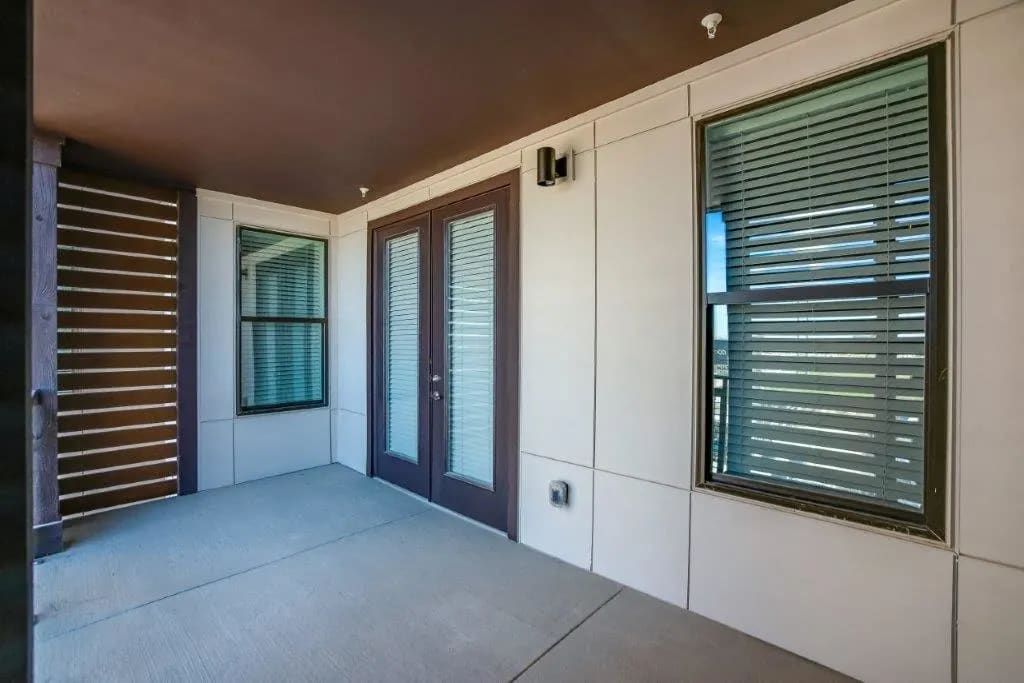 Balcony at Valor at the Realm in Lewisville, TX.