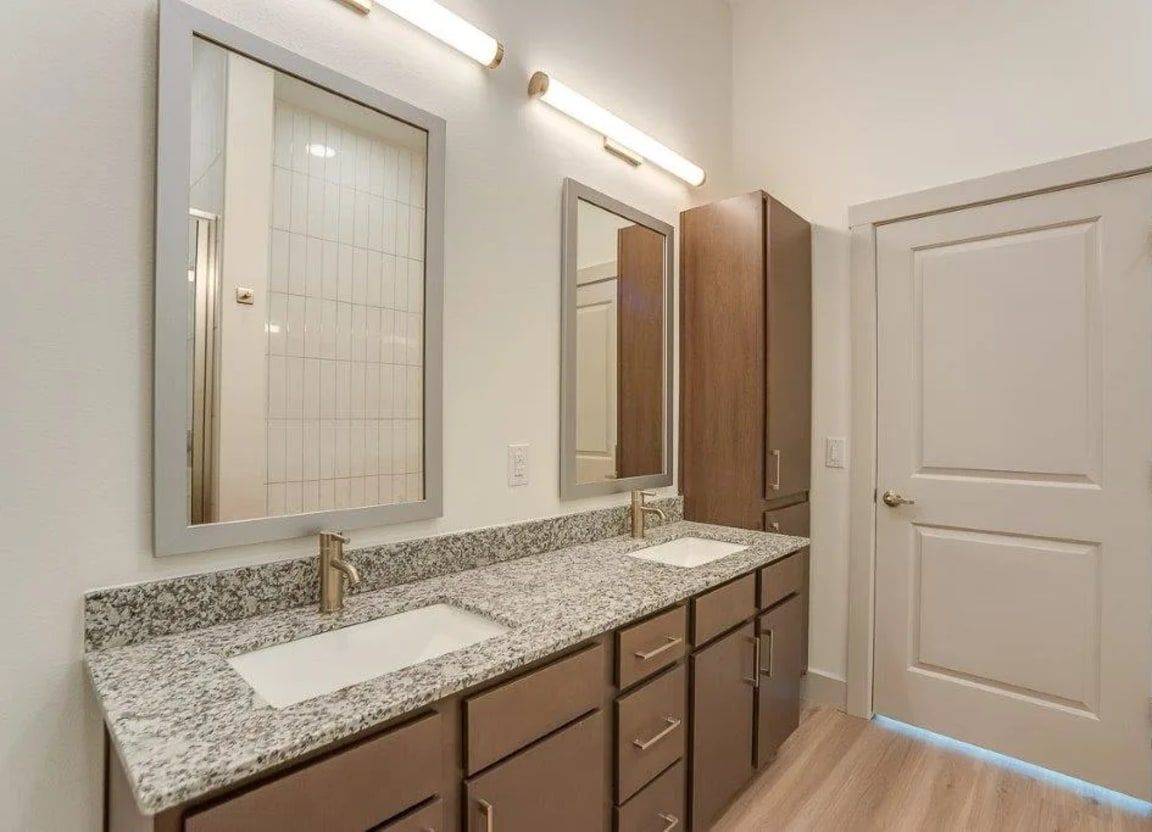 Bathroom at Valor at the Realm in Lewisville, TX.
