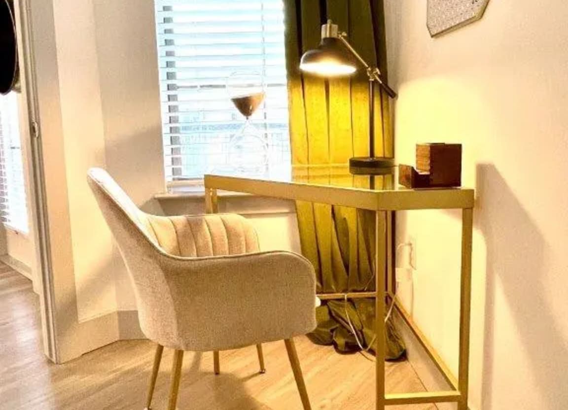 Work desk at Valor at the Realm in Lewisville, TX.