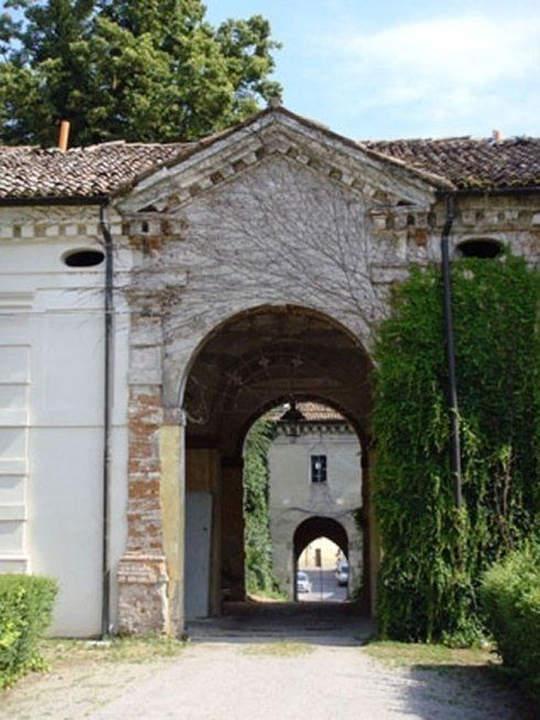 Villa affaitati, portale interno al primo cortile