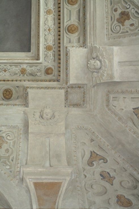 Grumello, Villa Affaitati, stucchi e decorazione