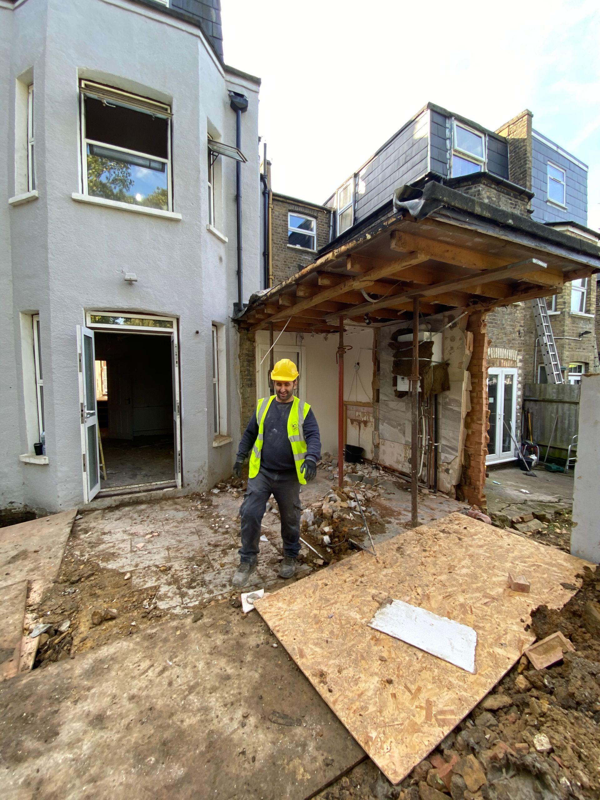 Exterior view of a Walthamstow E17 house renovation in progress by the Ibex Builders team.