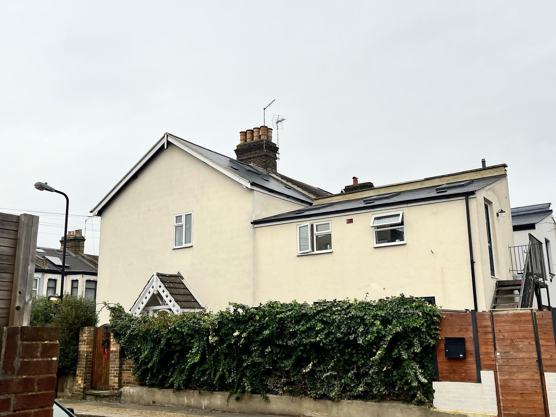 Exterior home London, ne roof-slates