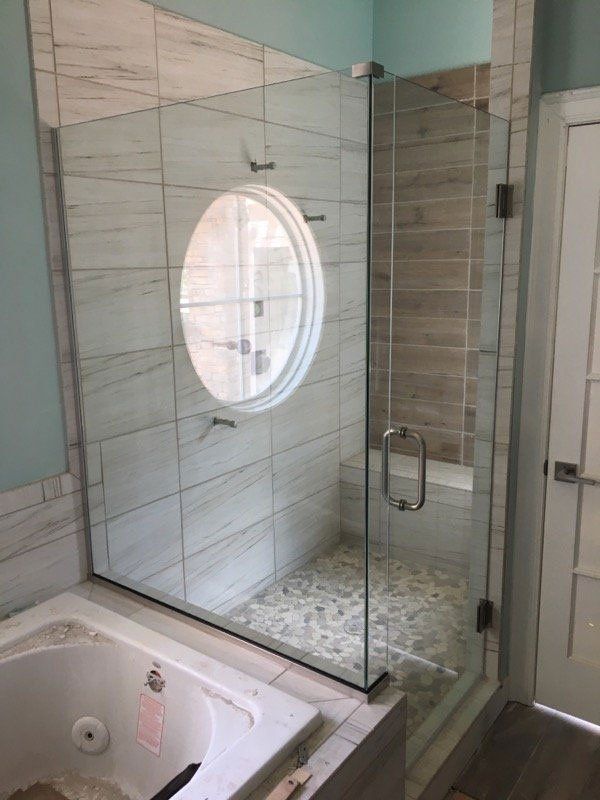 Small Bathroom — Burlington, NC — Alamance Glass Inc.