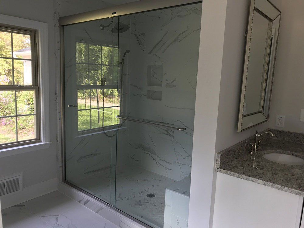 Spacious Shower Area — Burlington, NC — Alamance Glass Inc.
