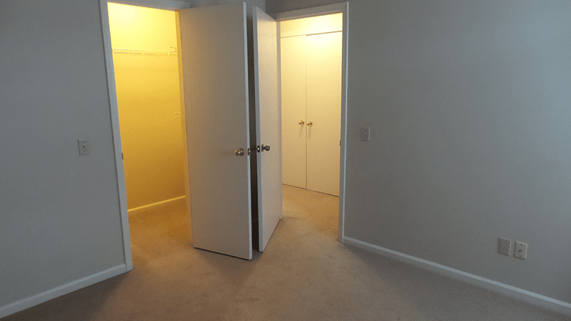 For Sale — Two Door Room in Murray, KY