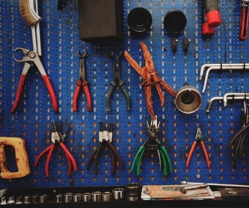 attrezzi per la riparazione auto e moto