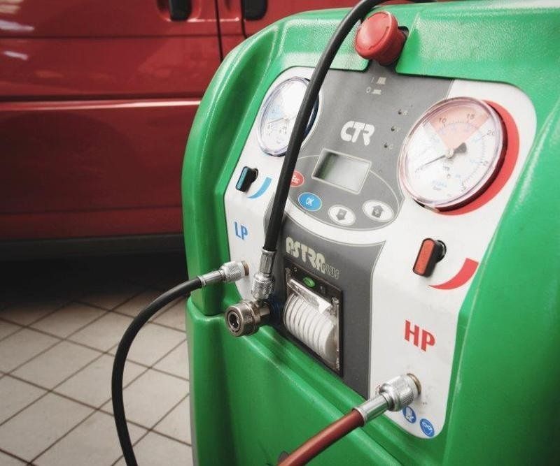 macchinario per diagnosi elettronica auto e moto