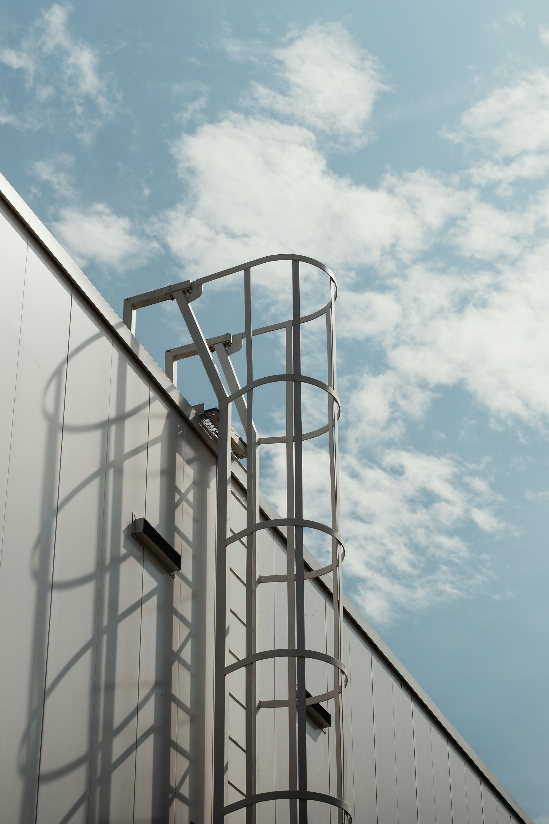 Rooftop Safety Access Ladder - Metal ladder