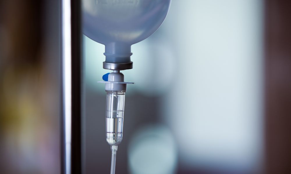 The Pros and Cons of IV Hydration at Home

