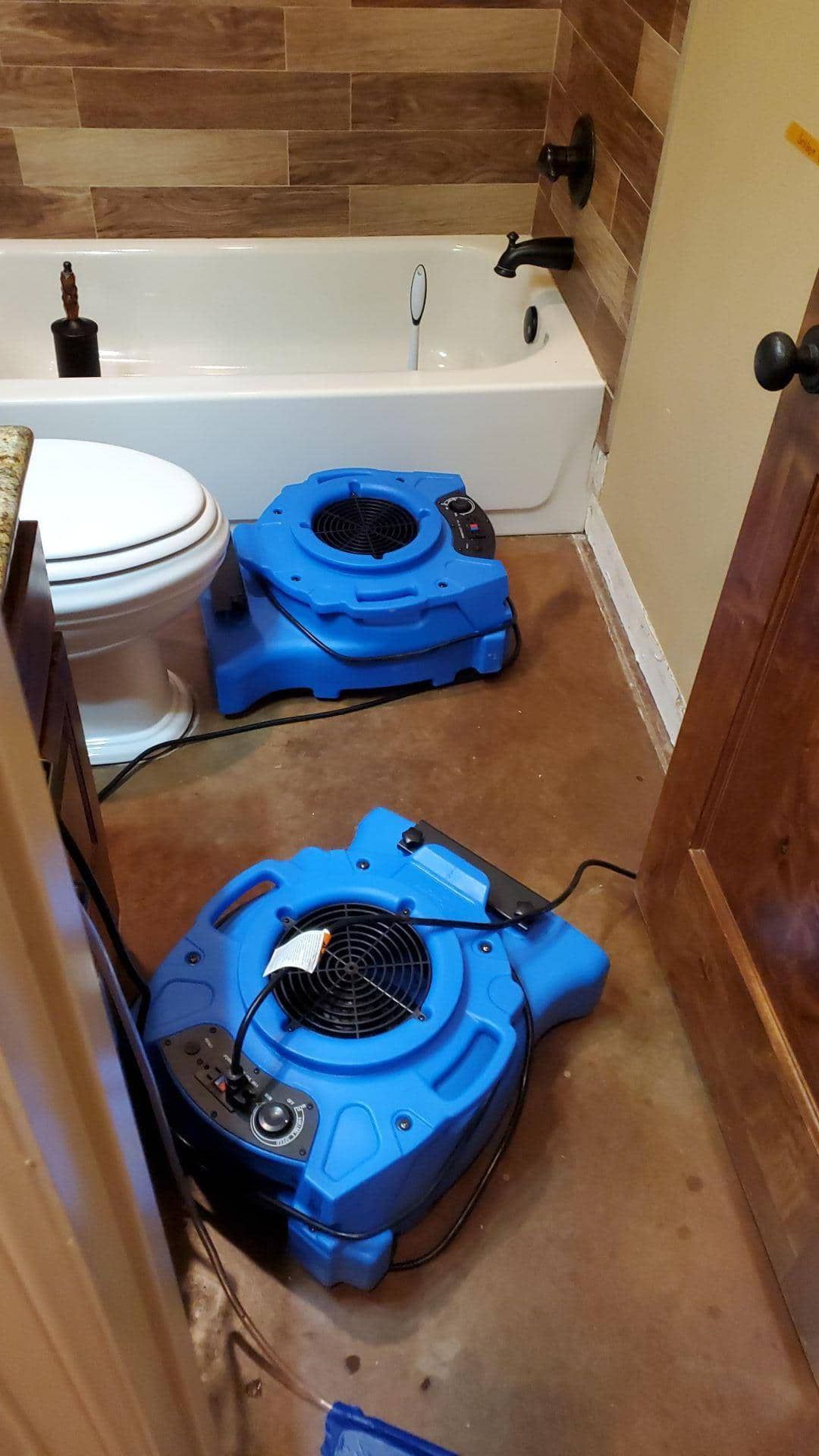 bathroom dry out in a groesbeck home