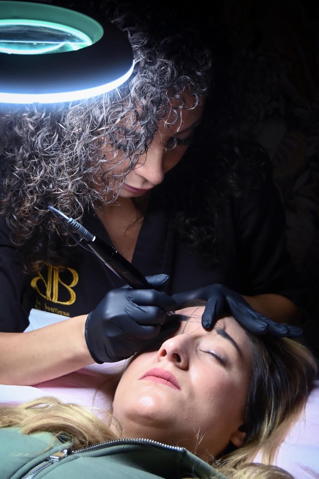 Trucco permanente sopracciglia