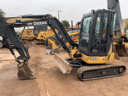 2013 John Deere 35D Mini Excavator w/thumb and Cab.