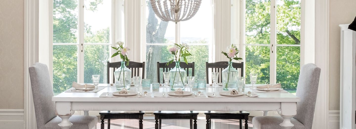 Mooradians Furniture