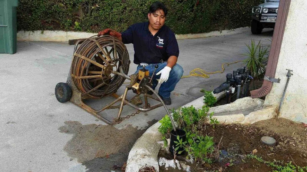 emergency plumbing services in Encino CA