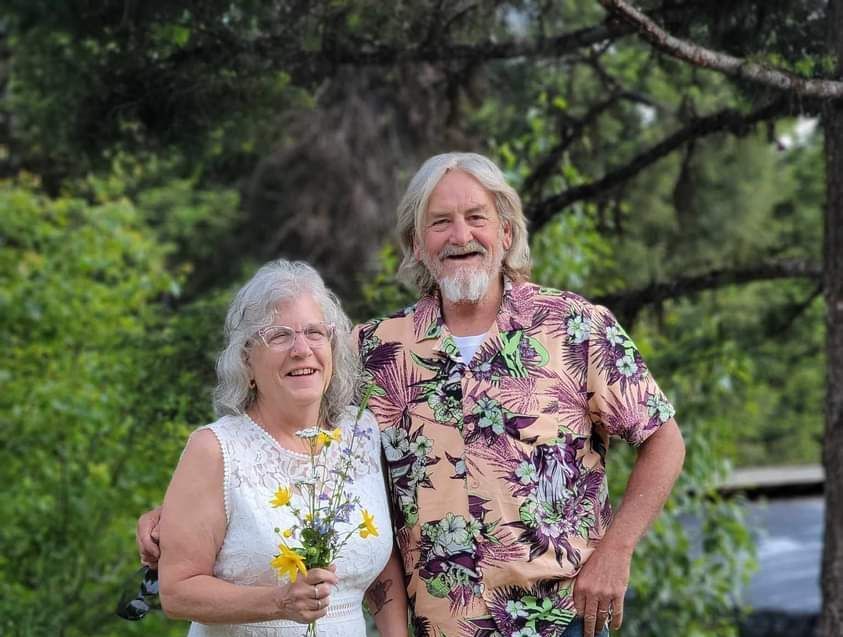 Topeka Kansas wedding store, tuxedo rental, in Shawnee Kansas at Brookwood shopping center on 29th street and Oakley Avenue.