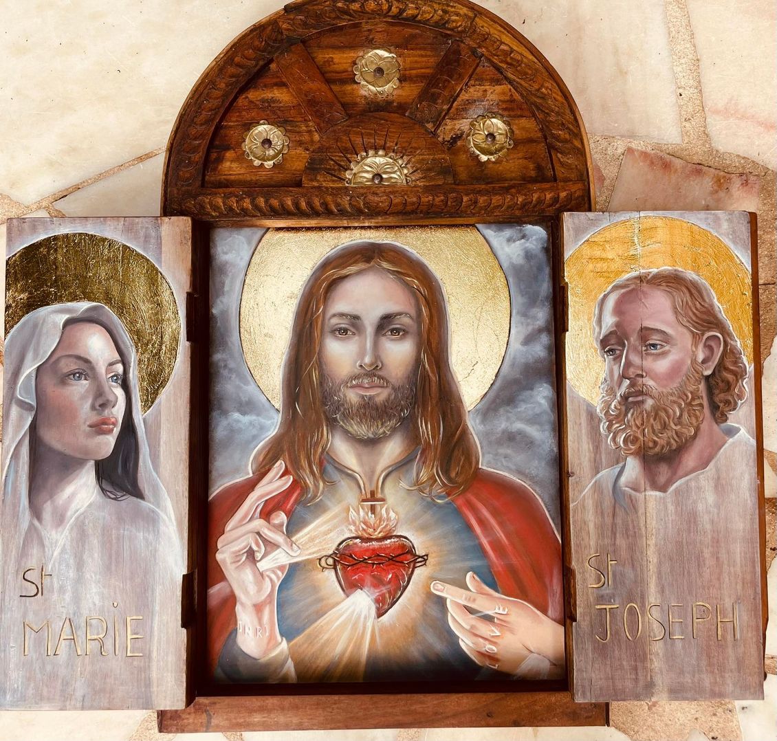 Le coeur est une thématique récurrente dans mon travail depuis une décennie. Il est le point central , celui qui guide l'action et donne un sens à la vie. Dans cette quête de trouver le coeur parfait , celui de Jésus s'est imposé comme étant l'incarnation de la perfection. Il est celui qui malgré une courte vie aura e Sacré Coeur de Jésus
Le coeur est une thématique récurrente dans mon travail depuis une décennie. Il est le point central , celui qui guide l'action et donne un sens à la vie.
Dans cette quête de trouver le coeur parfait , celui de Jésus s'est imposé comme étant l'incarnation de la perfection.
Il est celui qui malgré une courte vie aura