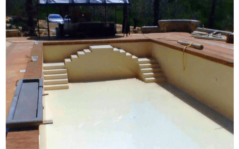 realizzazione di piscina interrata