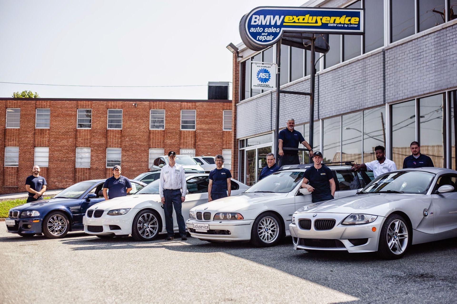 Excluservice Team and BMWs | Excluservice